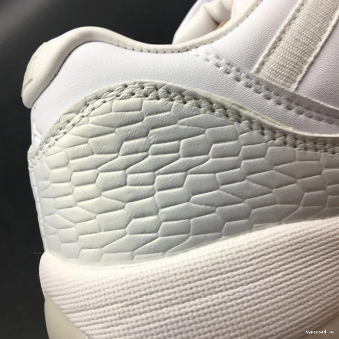 Jordan White 11 897331-100 Air Low Heiress Frost 0710